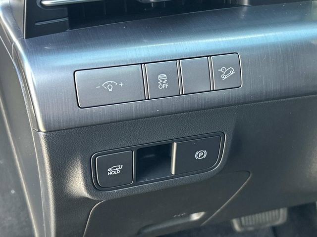Certified 2025 Hyundai Kona Limited image 19