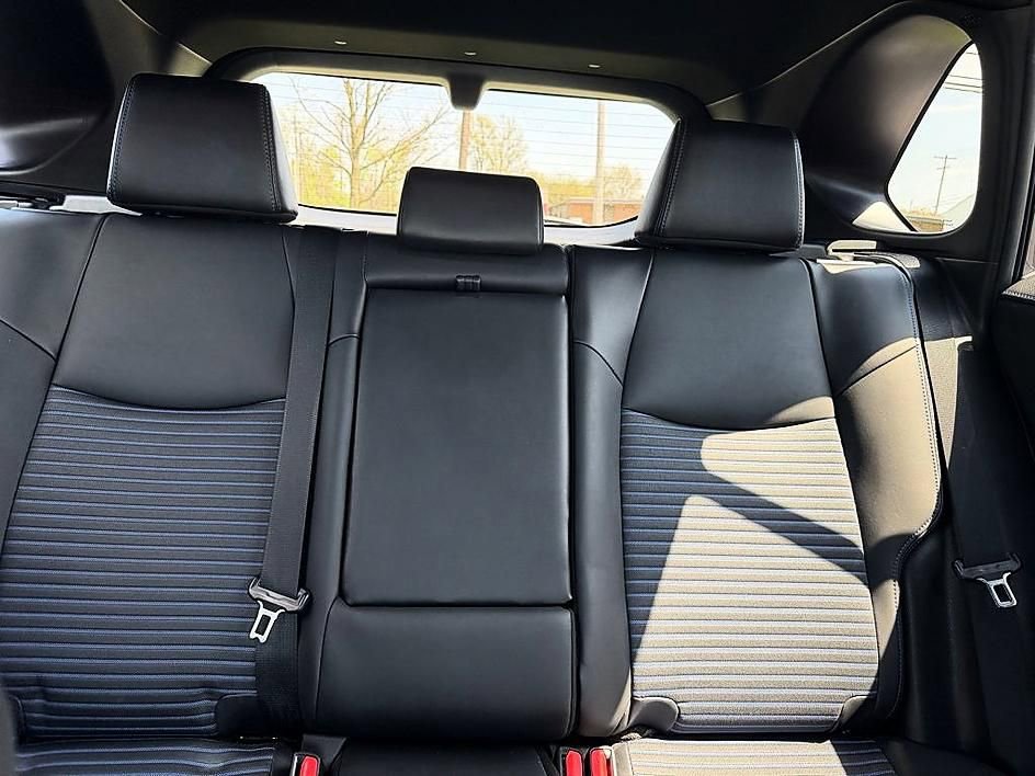 Used 2021 Toyota RAV4 XSE AWD/4WD image 9