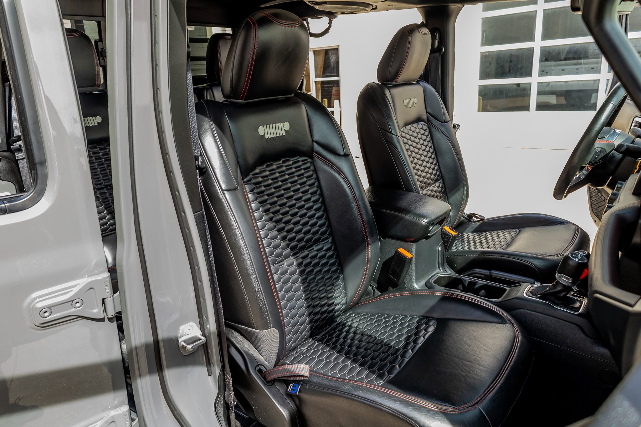 Used 2022 Jeep Gladiator Rubicon w/ LED Lighting Group image 30