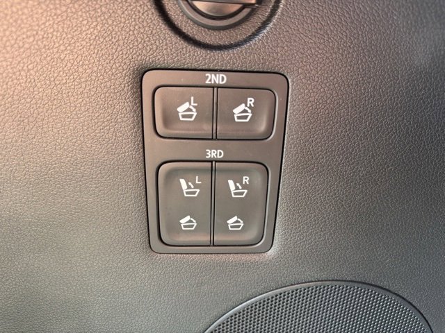 Used 2023 Hyundai Palisade Calligraphy image 12