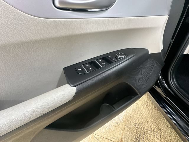 Certified 2023 Kia Forte LXS w/ LXS Technology Package FWD image 16