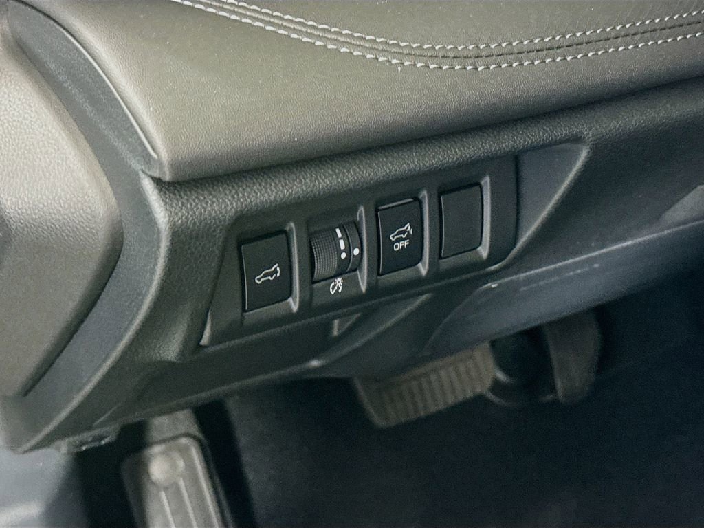 Used 2025 Subaru Outback Limited AWD/4WD image 10