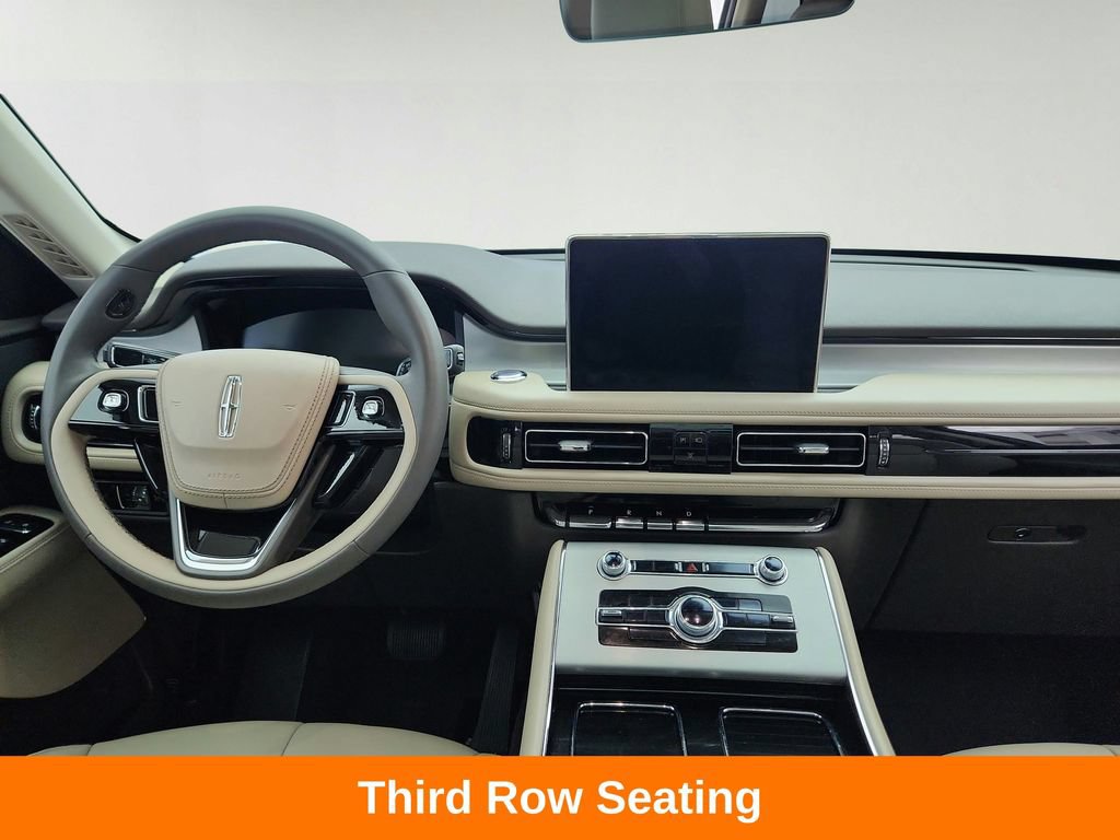 Used 2023 Lincoln Aviator AWD w/ Premium Package image 25