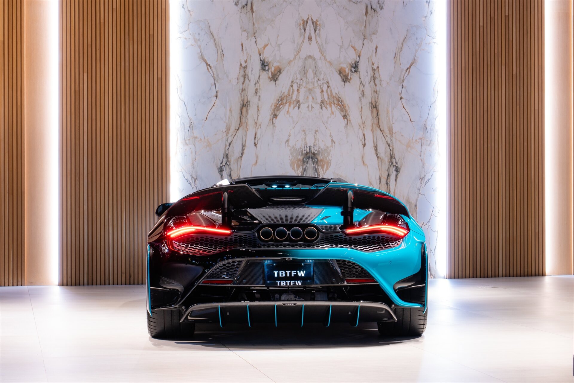 Used 2022 McLaren 765LT RWD image 8
