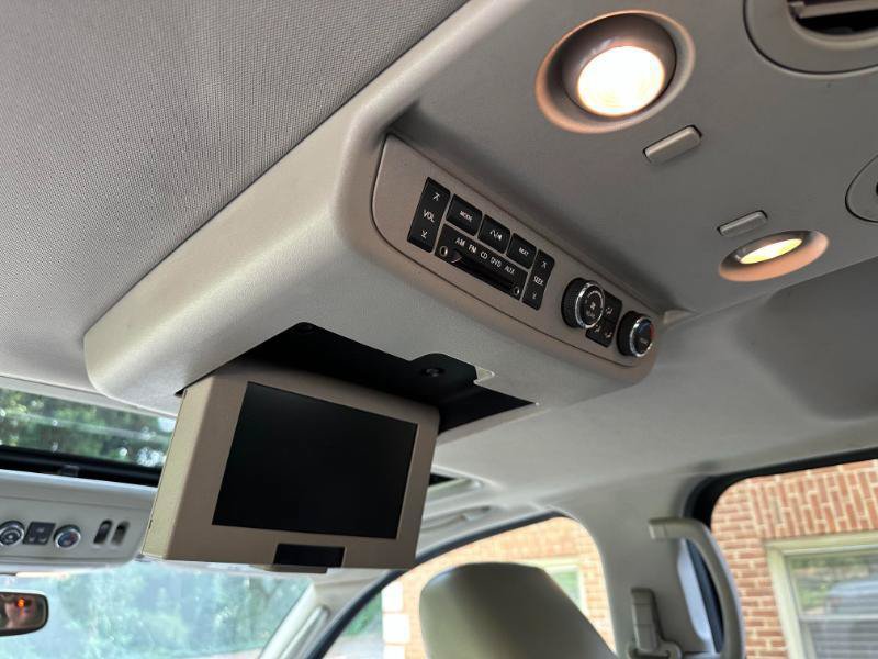 Used 2010 Nissan Armada Titanium w/ DVD Entertainment Pkg RWD image 20