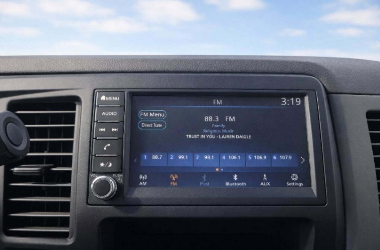 Used 2020 Nissan NV 2500 S image 15