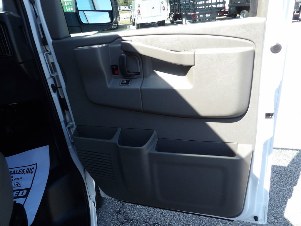 Used 2021 Chevrolet Express 3500 w/ Driver Convenience Package image 34
