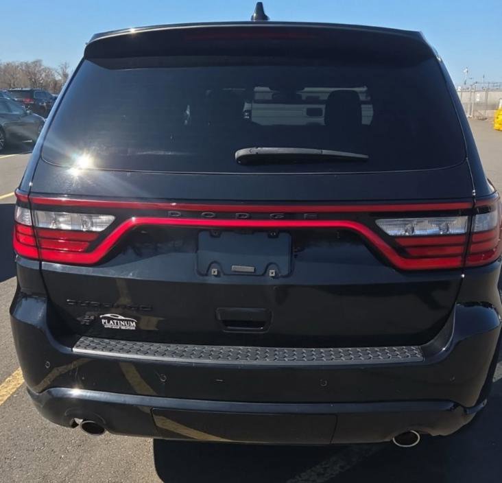Used 2022 Dodge Durango SXT w/ Blacktop Package image 2