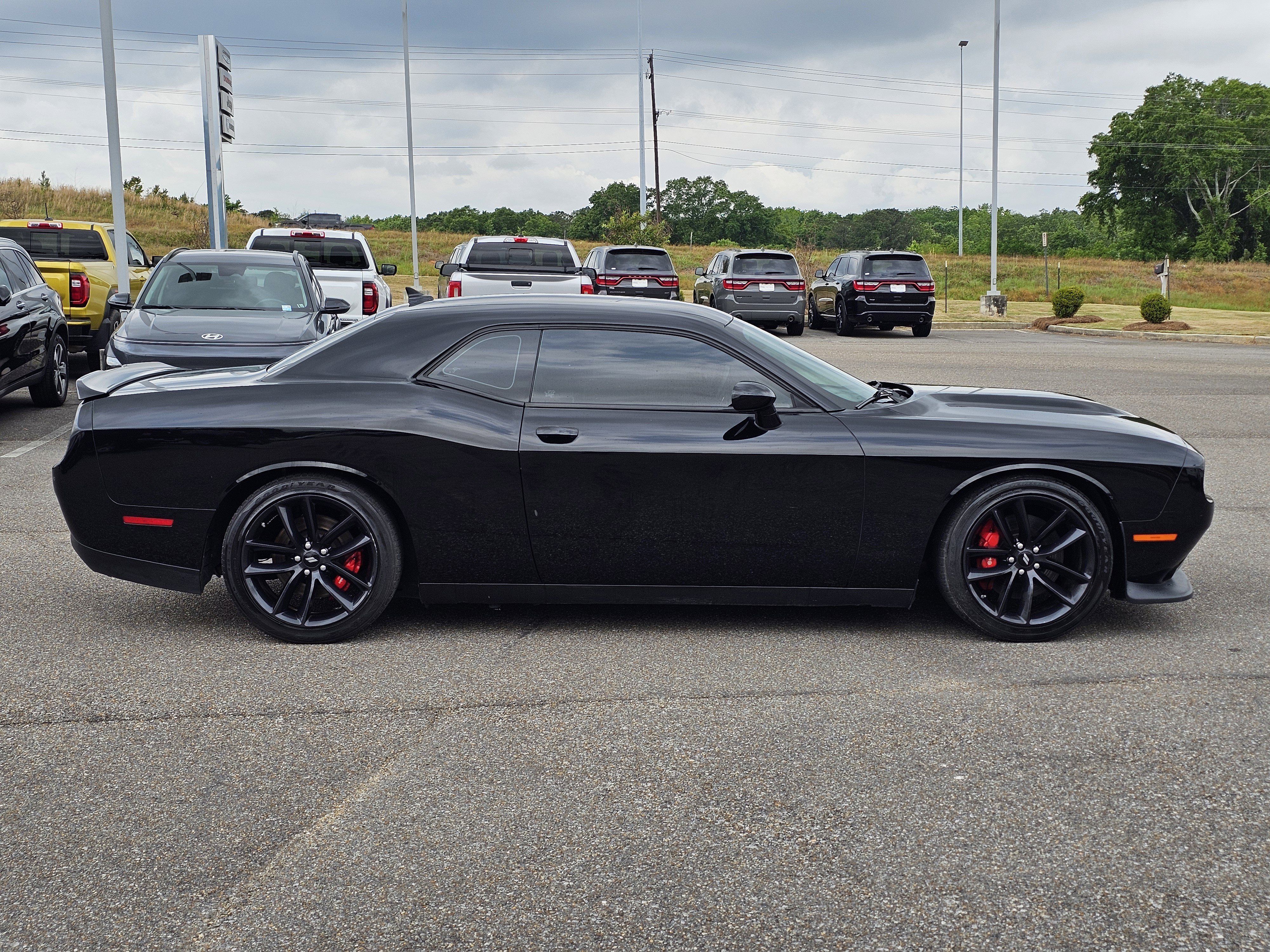 Used 2022 Dodge Challenger GT w/ Plus Package RWD image 7