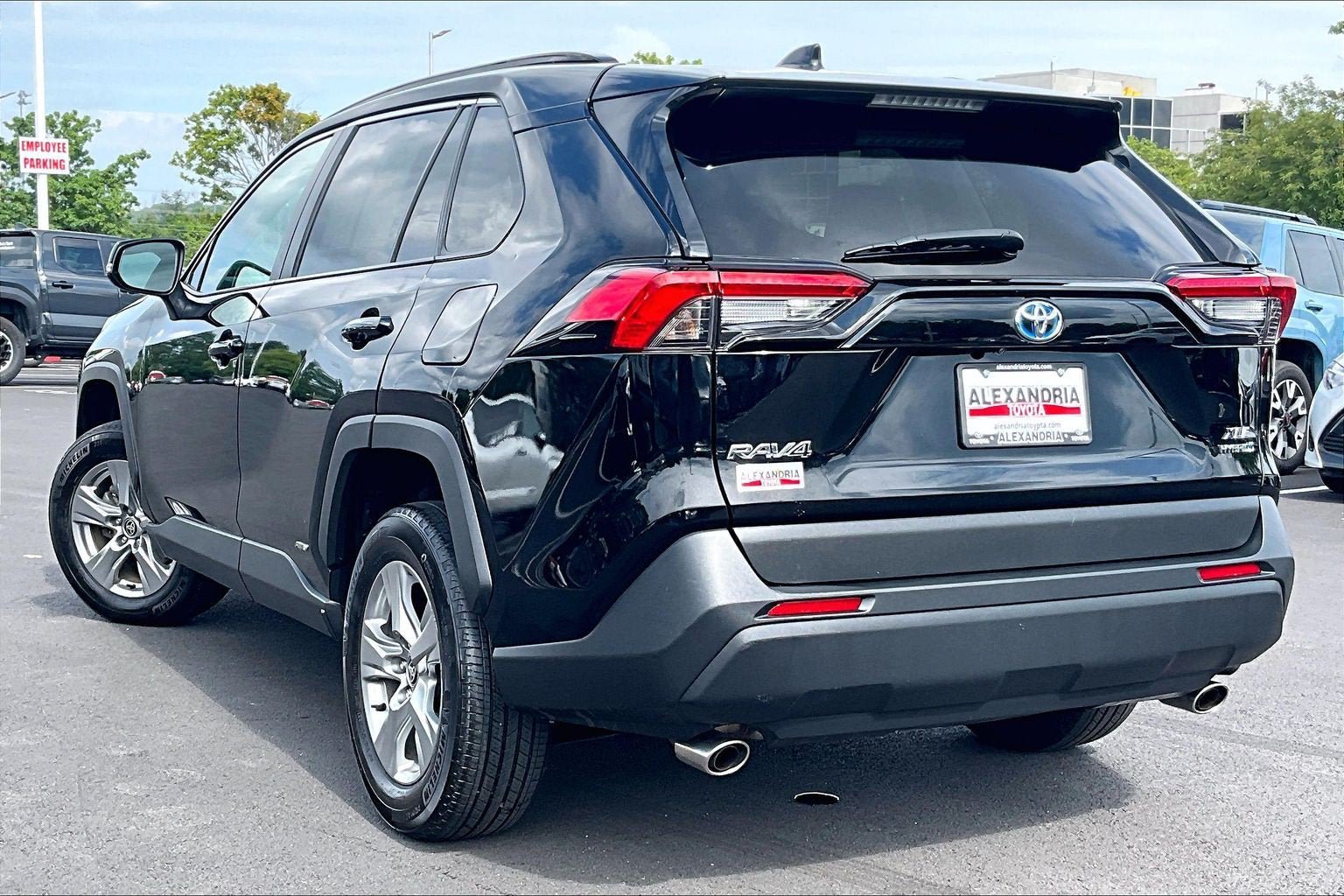 Used 2024 Toyota RAV4 XLE w/ Weather Package AWD/4WD image 11