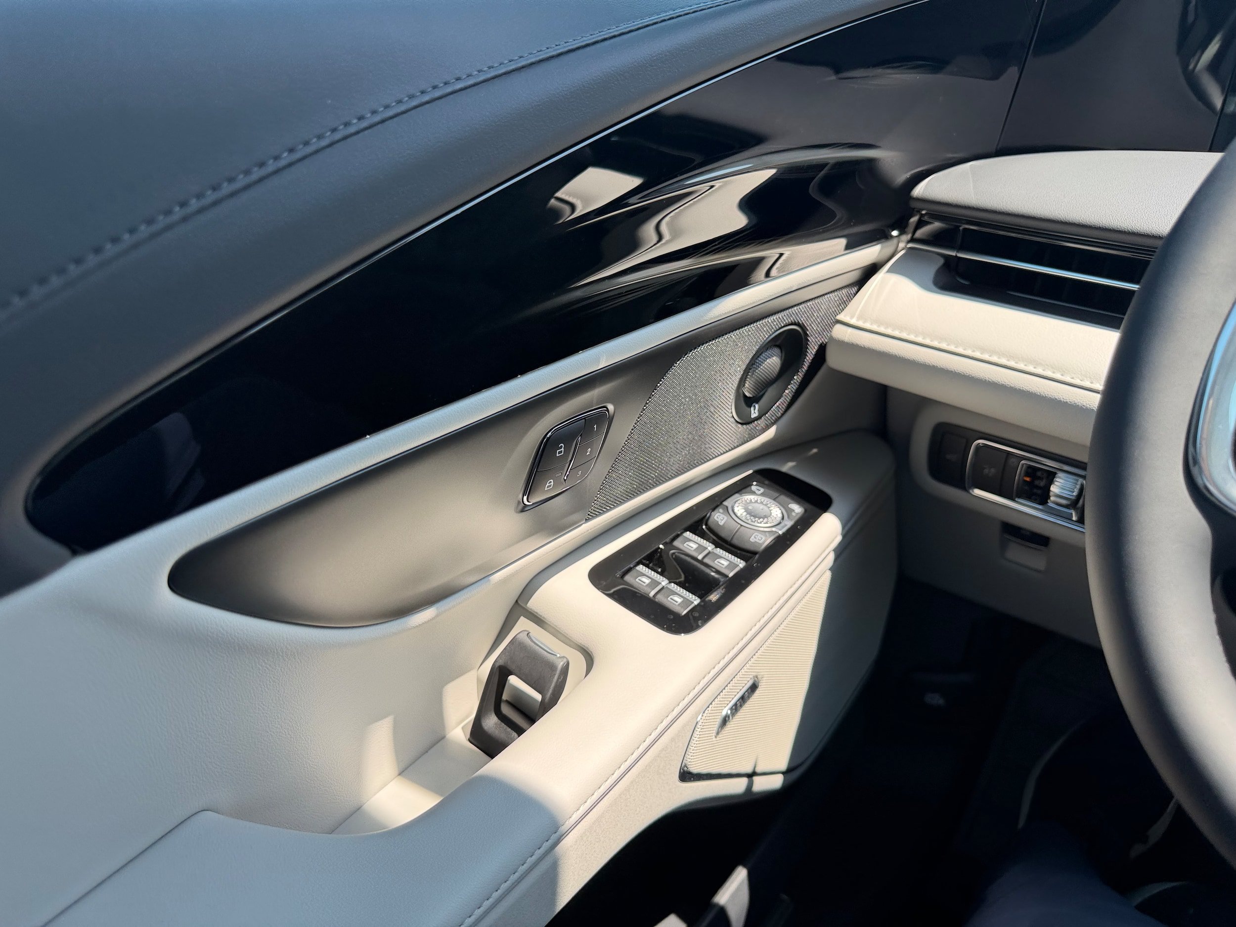 New 2026 Lincoln Nautilus Premier w/ Equipment Group 102A AWD/4WD image 36