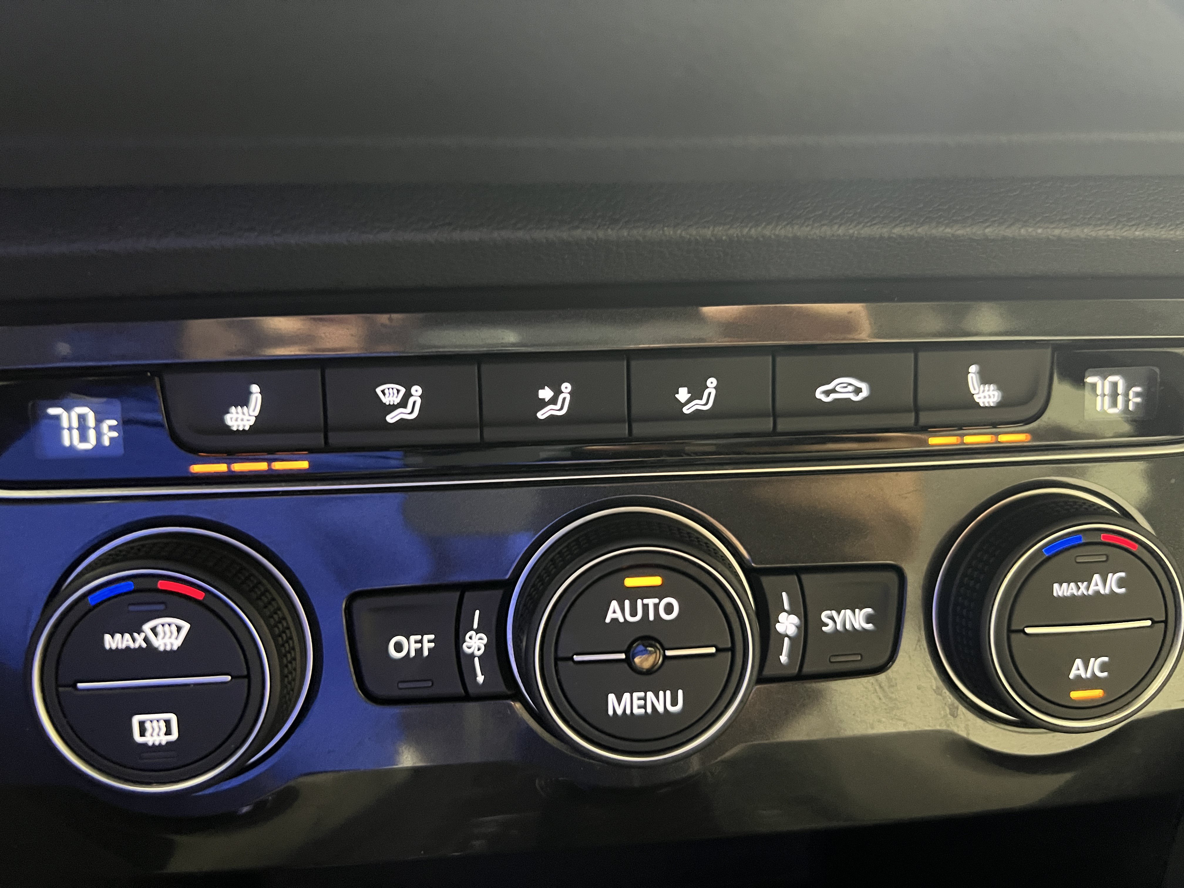 Used 2018 Volkswagen Tiguan SEL w/ R-Line Package FWD image 21