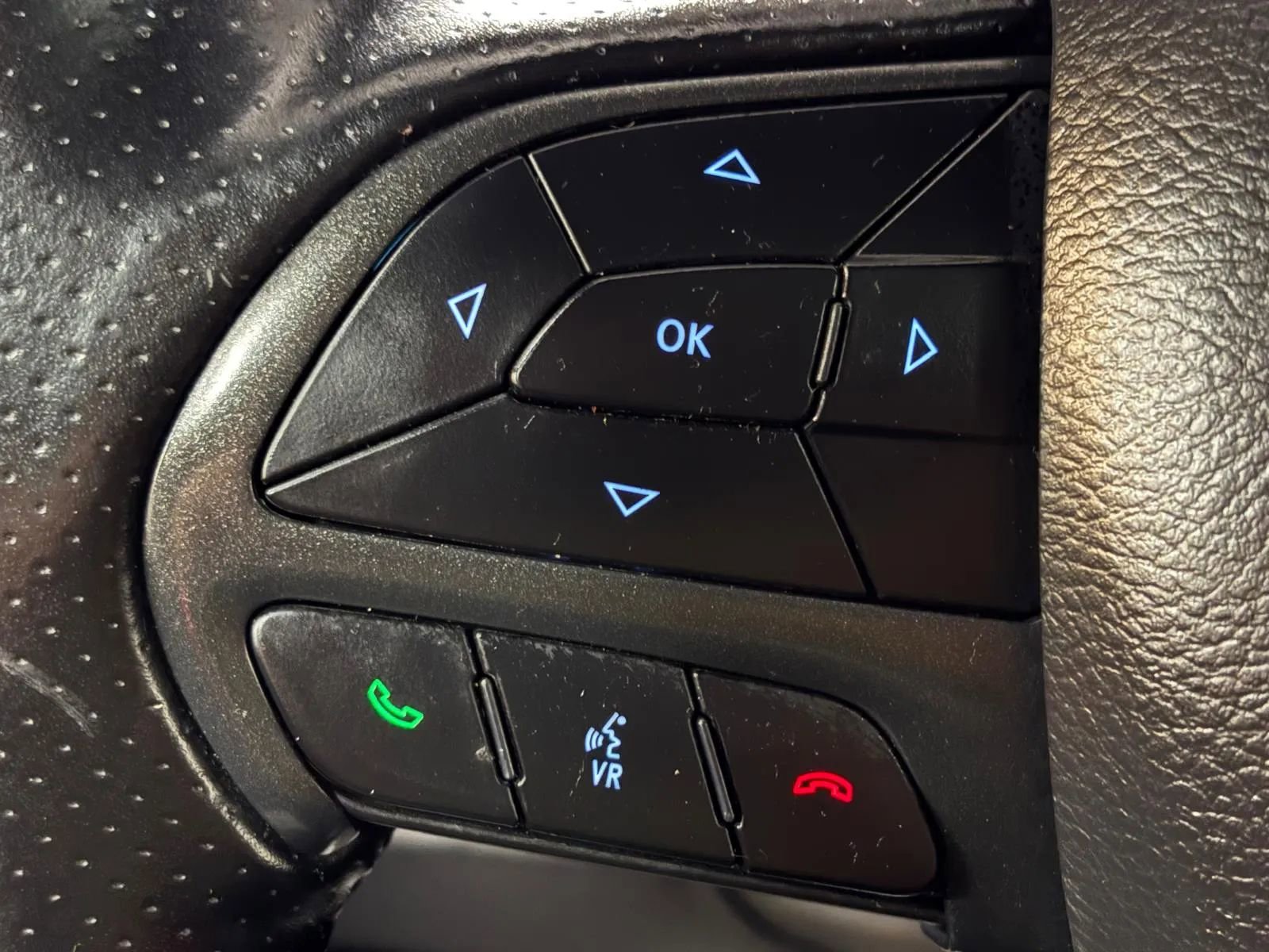 Used 2020 Dodge Durango GT image 34