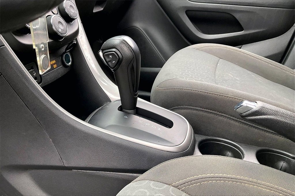 Used 2021 Chevrolet Trax LS w/ Tint and Cruise Package image 20