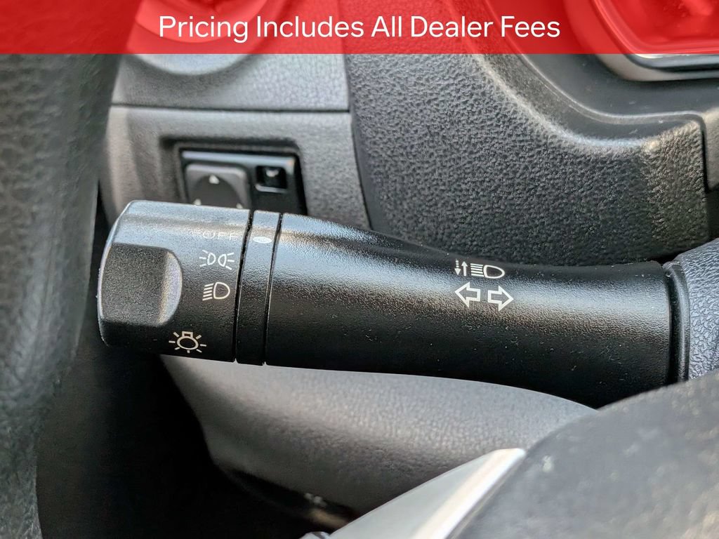 Used 2014 Nissan Versa Note S FWD image 26
