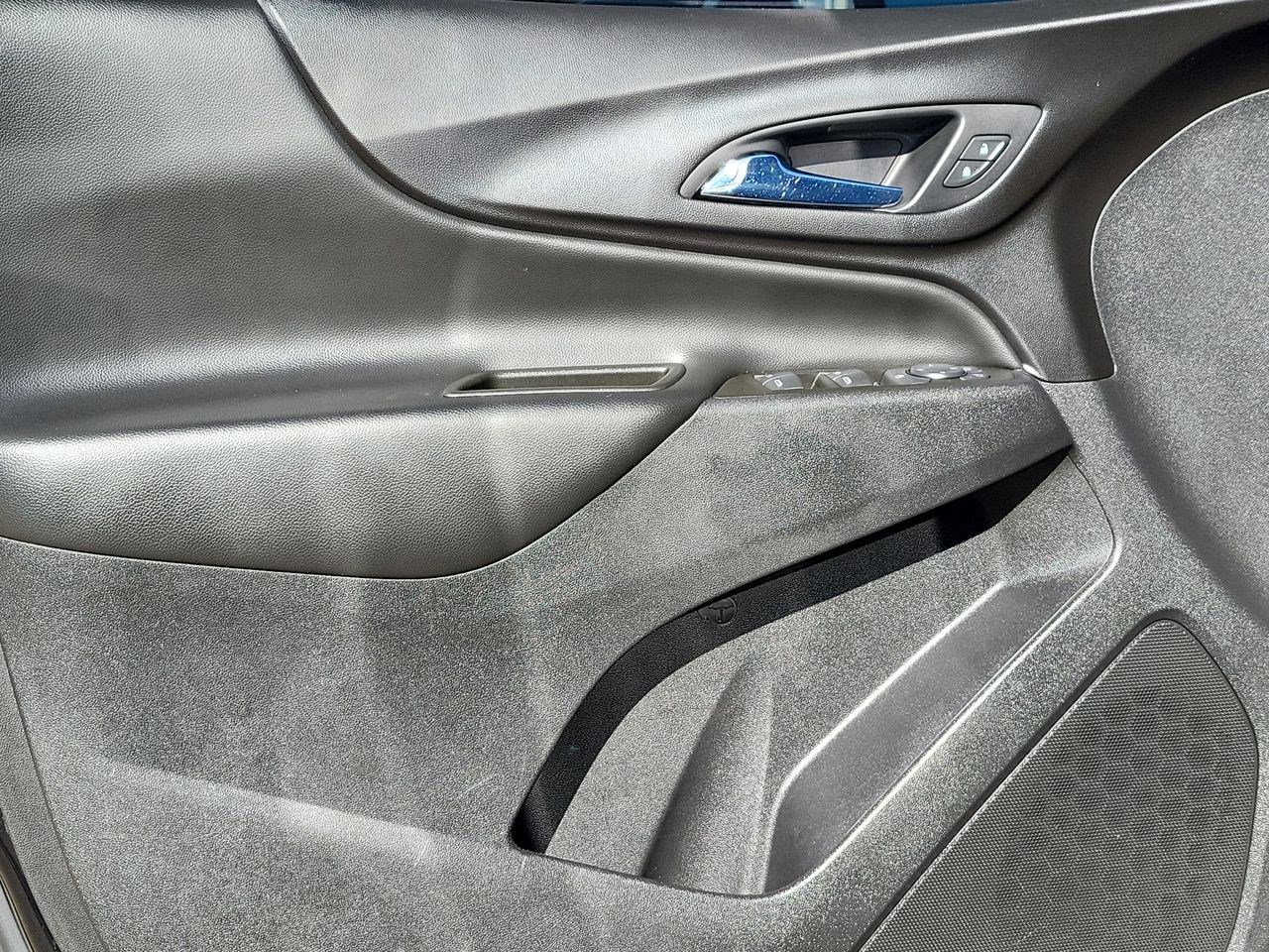 Used 2021 Chevrolet Equinox LT image 24