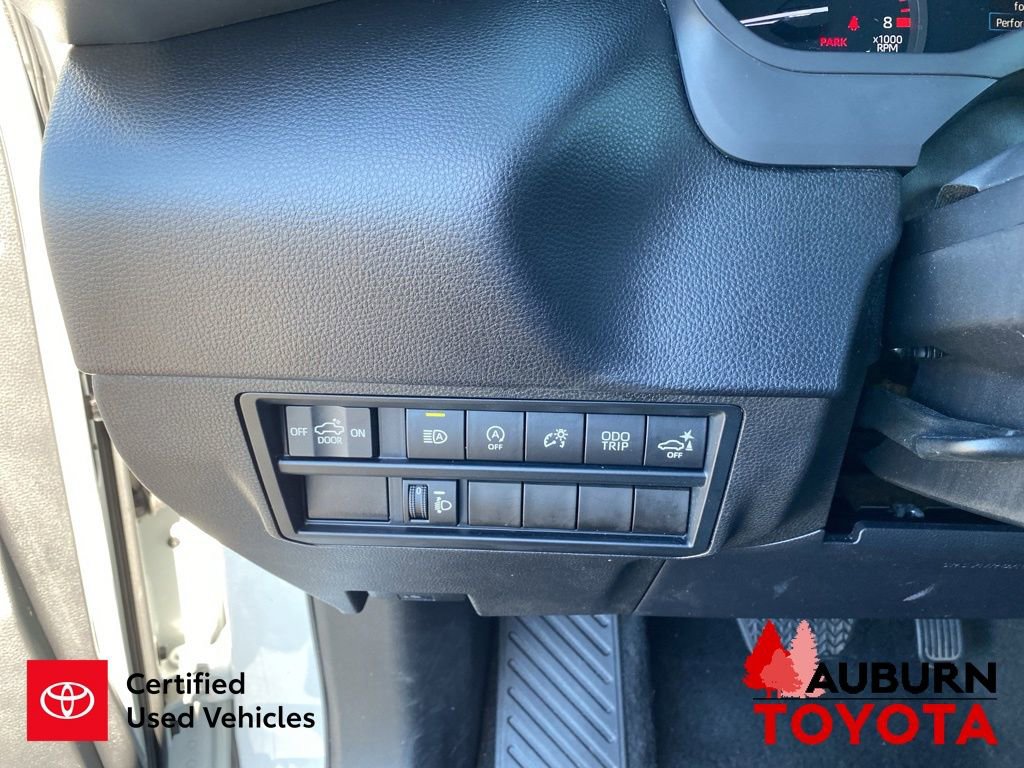 Used 2022 Toyota Tundra SR5 w/ SR5 Convenience Package AWD/4WD image 33