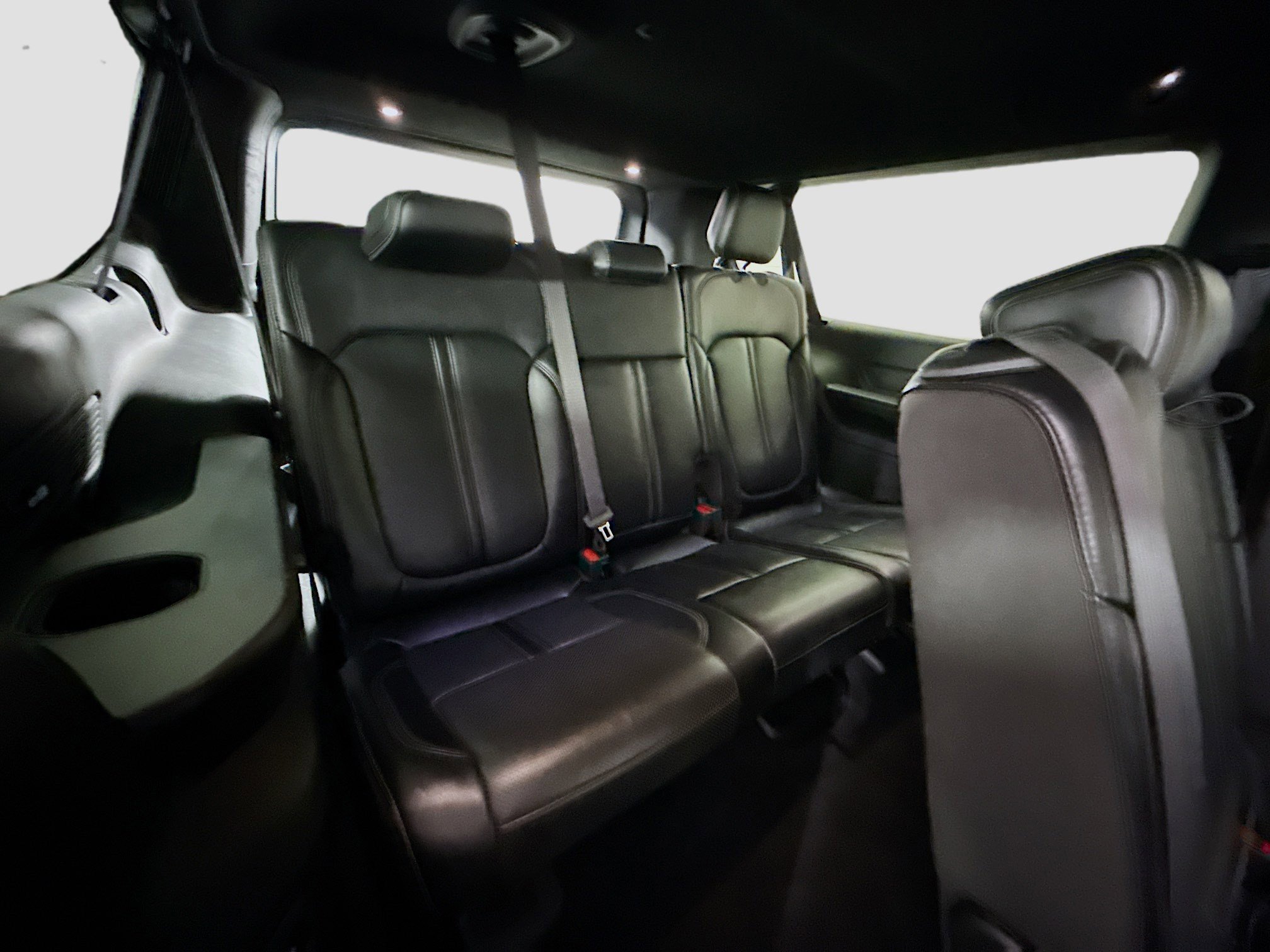 Used 2024 Jeep Wagoneer L Series II RWD image 42