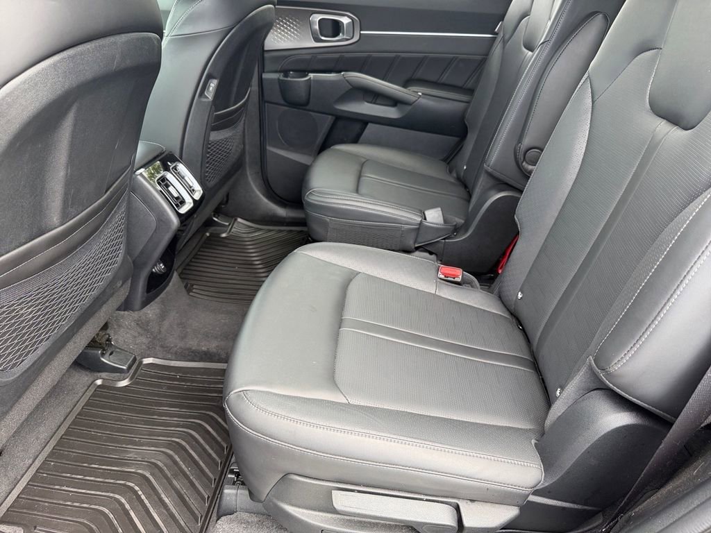 Used 2024 Kia Sorento SX FWD image 12