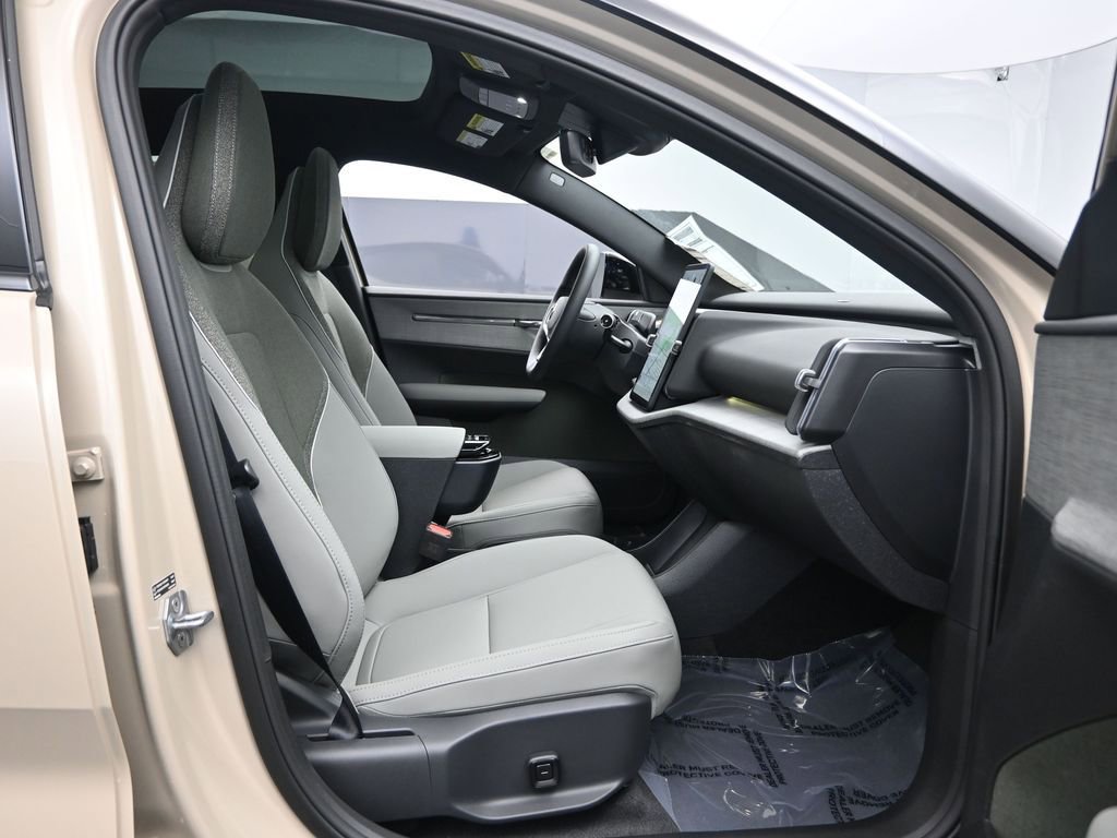 New 2026 Volvo EX30 Cross Country Ultra image 25