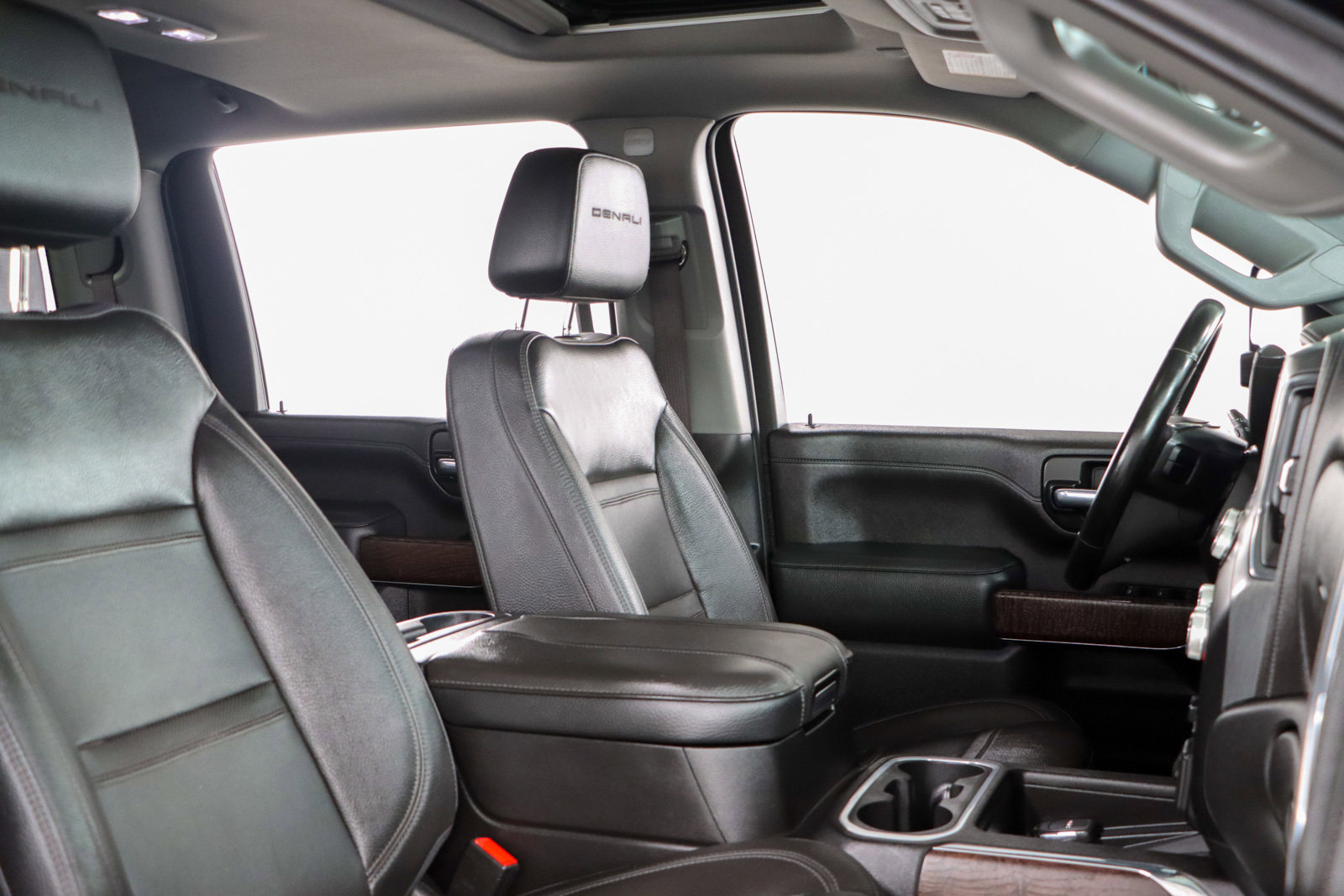 Used 2023 GMC Sierra 2500 Denali w/ Denali Ultimate Package image 31