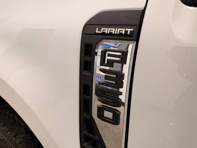 Used 2026 Ford F350 Lariat AWD/4WD image 16