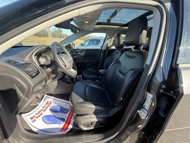 Used 2018 Jeep Compass Limited w/ Navigation Group image 14