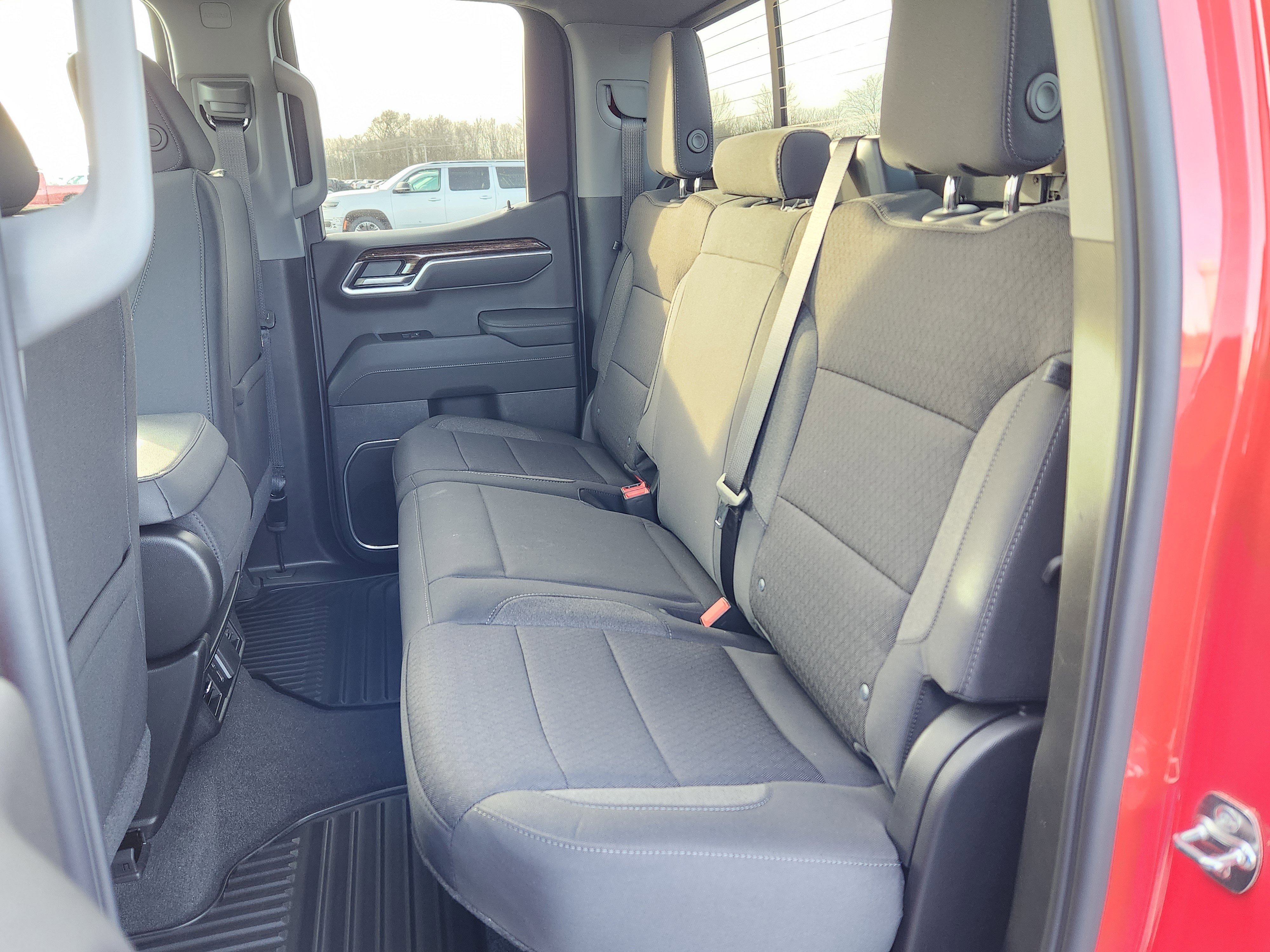 New 2026 GMC Sierra 1500 SLE w/ Preferred Package image 8