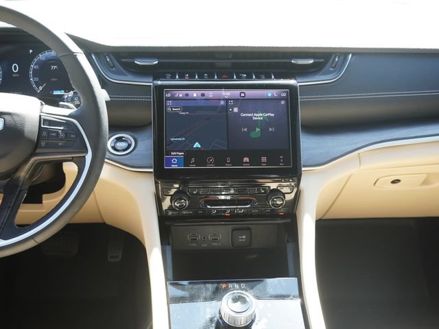 Certified 2025 Jeep Grand Cherokee Limited RWD image 16
