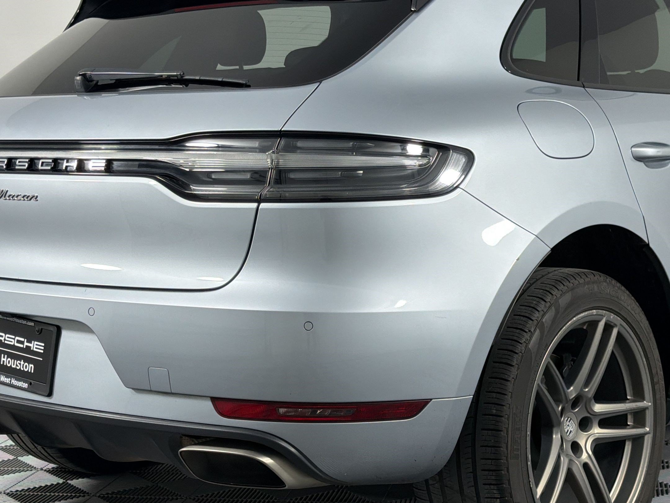 Used 2019 Porsche Macan AWD/4WD image 27