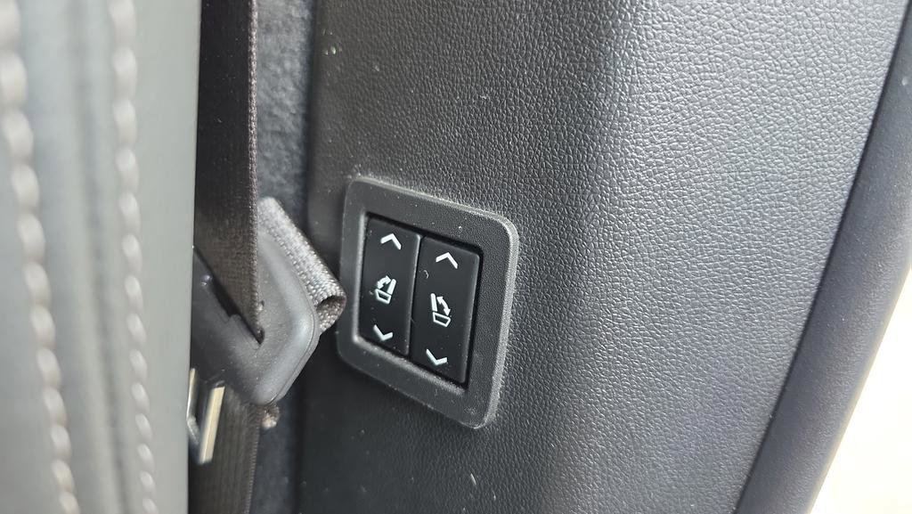 Certified 2023 Cadillac XT6 Premium Luxury w/ Technology Package image 28