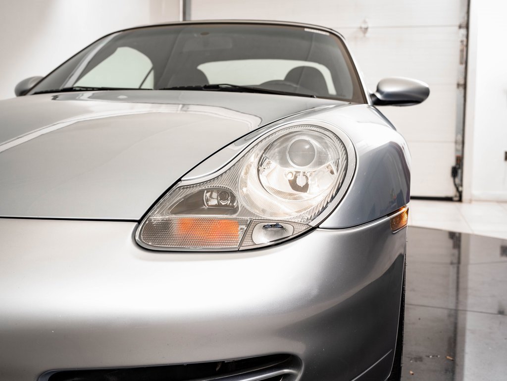 Used 2001 Porsche 911 Carrera 4 image 15