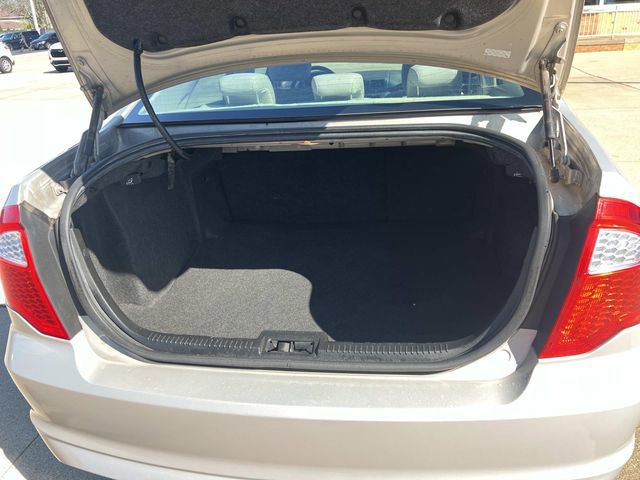 Used 2010 Ford Fusion SE FWD image 11