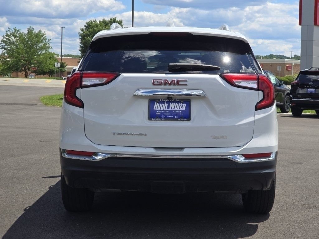 Used 2024 GMC Terrain SLT FWD image 16