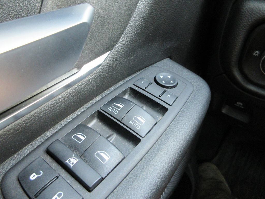 Used 2024 RAM 1500 Big Horn AWD/4WD image 24