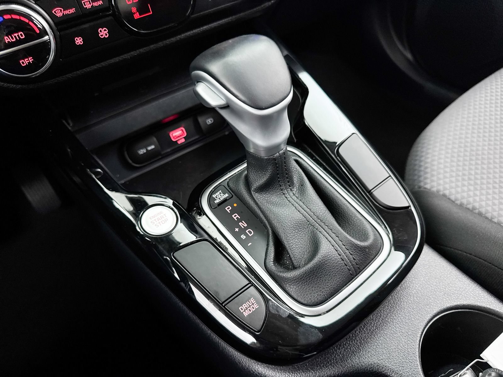 Certified 2022 Kia Soul X-Line FWD image 26