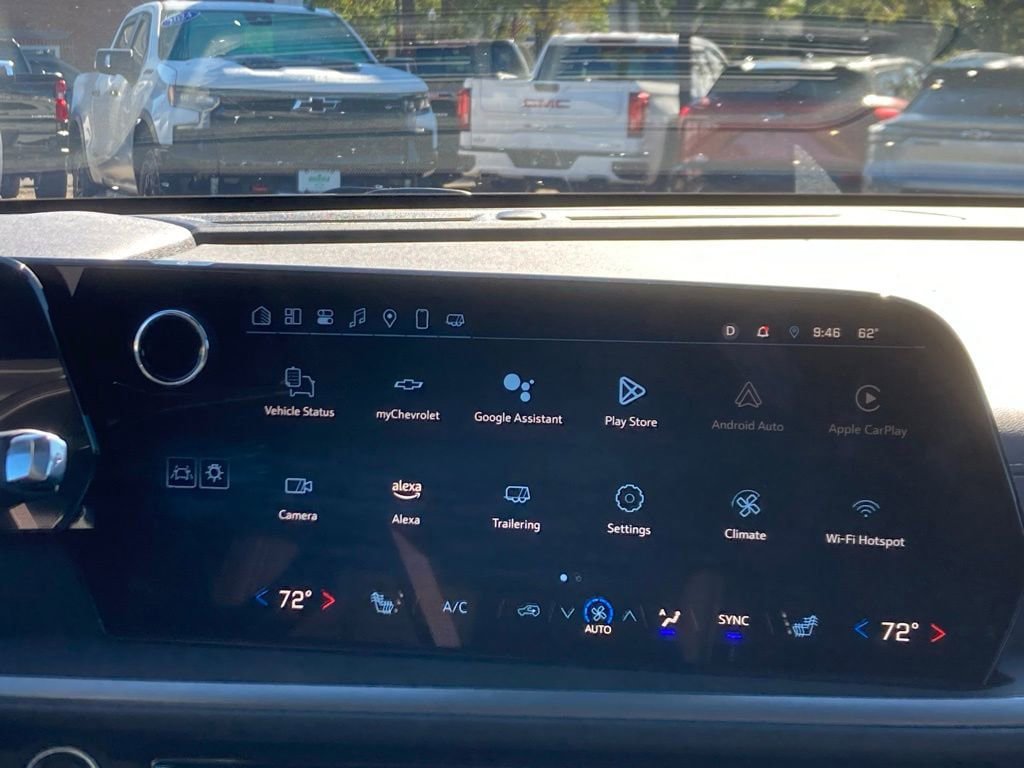 New 2025 Chevrolet Traverse LT w/ Sun and Wheel Package FWD image 18