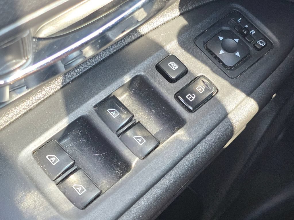 Used 2019 Mitsubishi Outlander AWD image 23