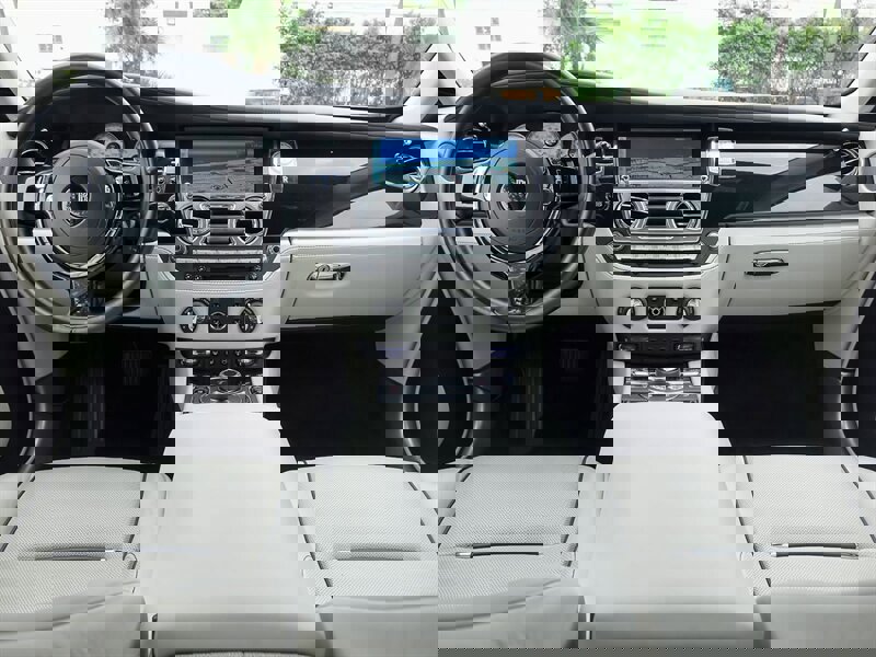 Used 2016 Rolls-Royce Wraith image 16