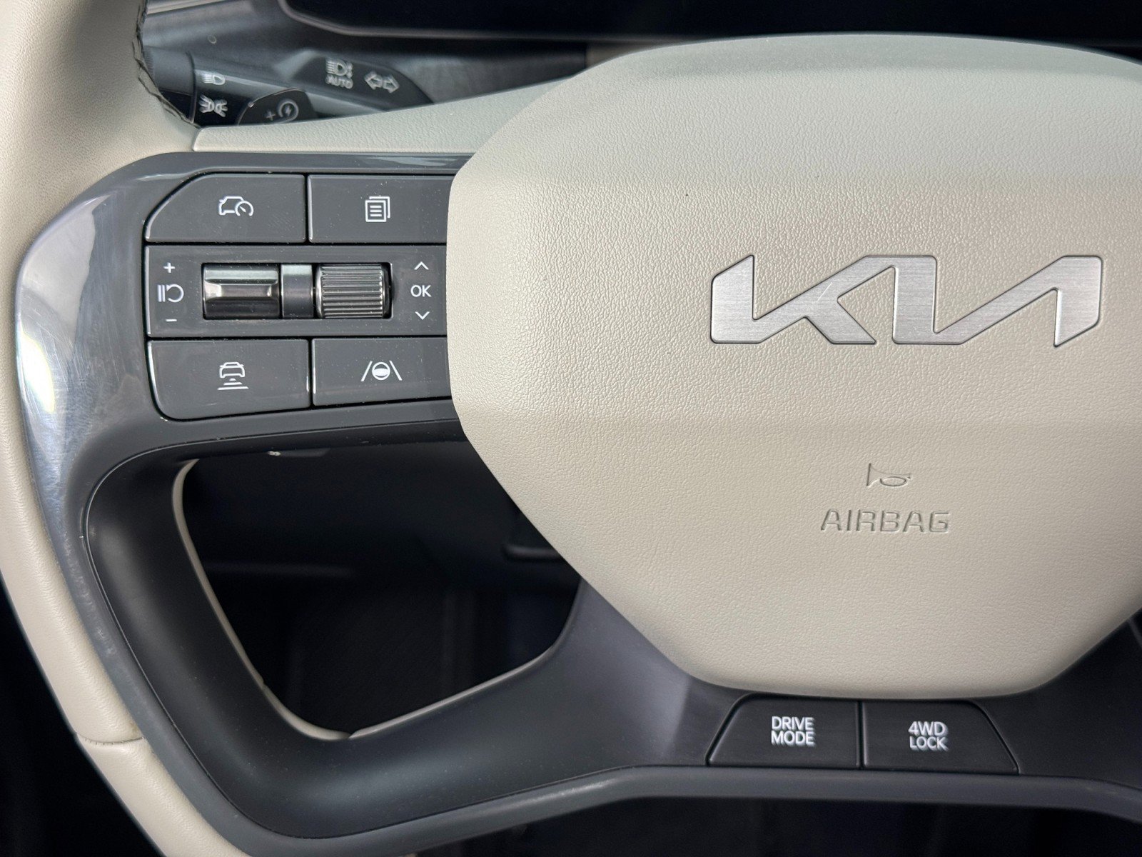 Used 2024 Kia EV9 Wind image 21