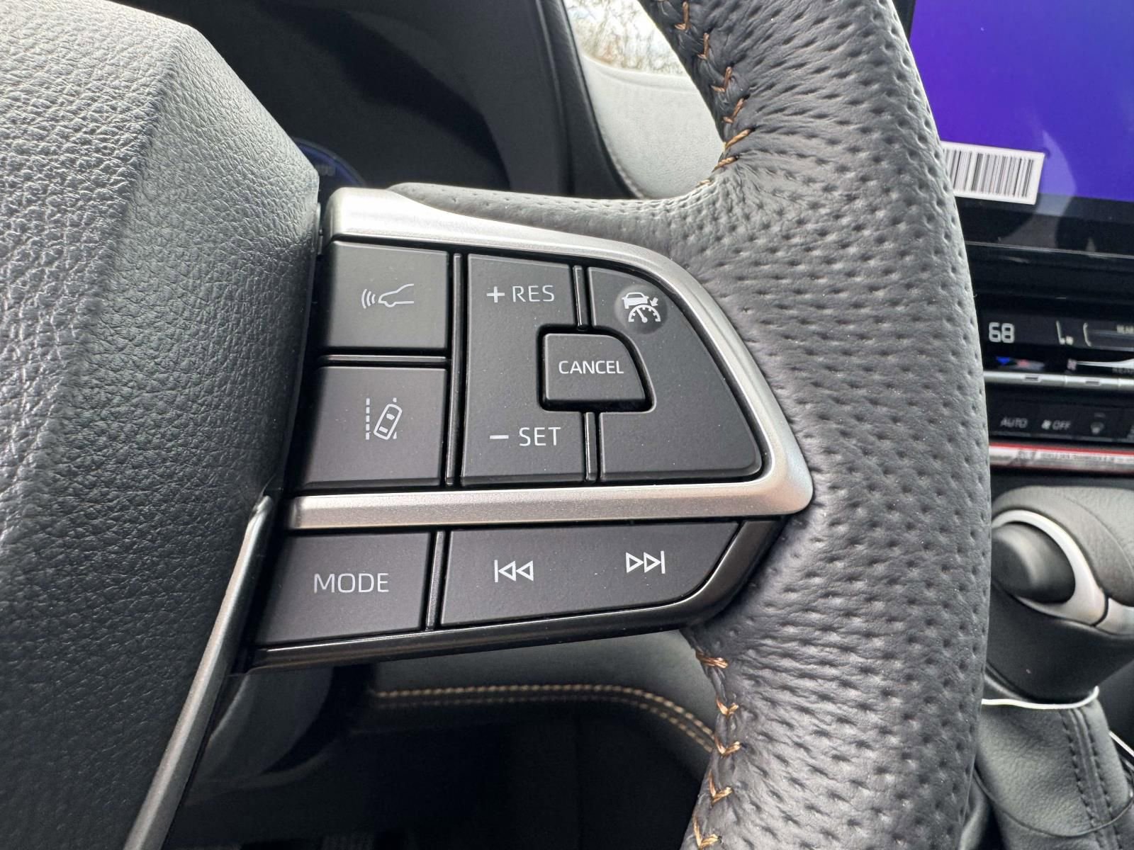 New 2026 Toyota Sienna XLE Woodland Edition AWD/4WD image 15