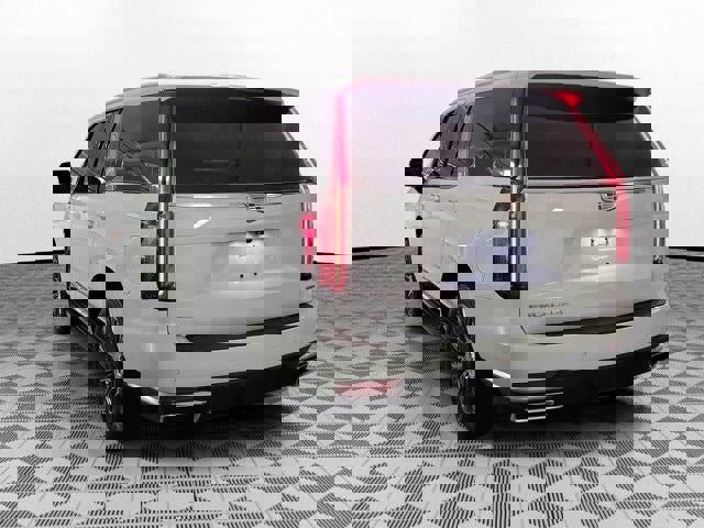 Certified 2022 Cadillac Escalade Premium Luxury image 4