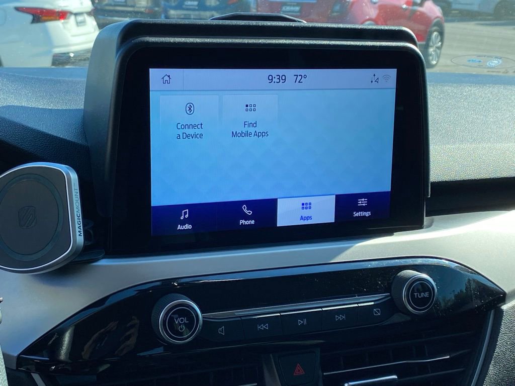 Used 2020 Ford Escape SE image 18