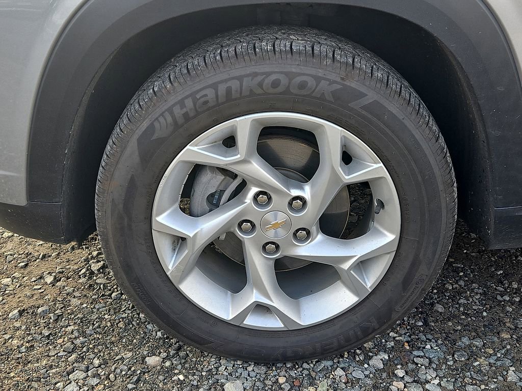 Used 2024 Chevrolet Trax LS w/ LS Convenience Package image 12