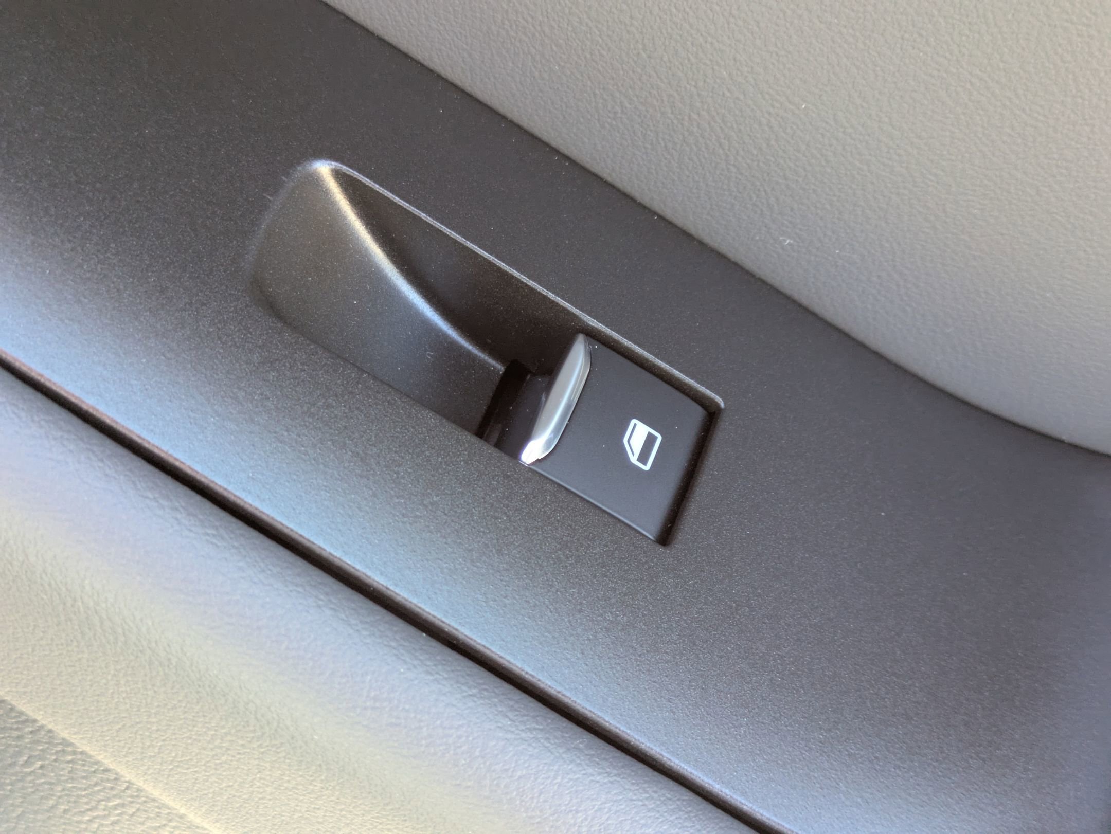 Certified 2025 Ford Explorer Active image 41