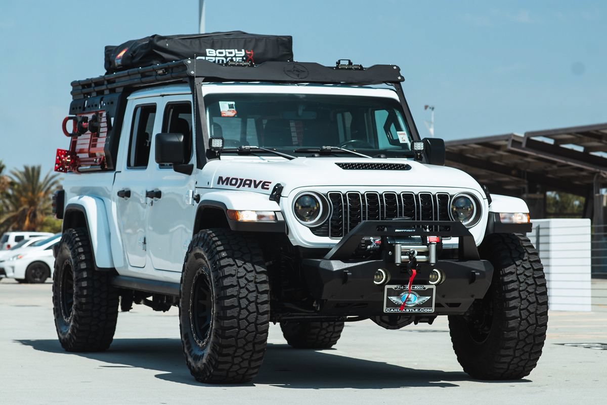 Used 2023 Jeep Gladiator Mojave w/ Cold Weather Group AWD/4WD image 8