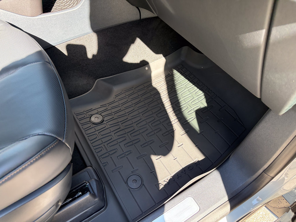 New 2027 Lincoln Aviator AWD image 32