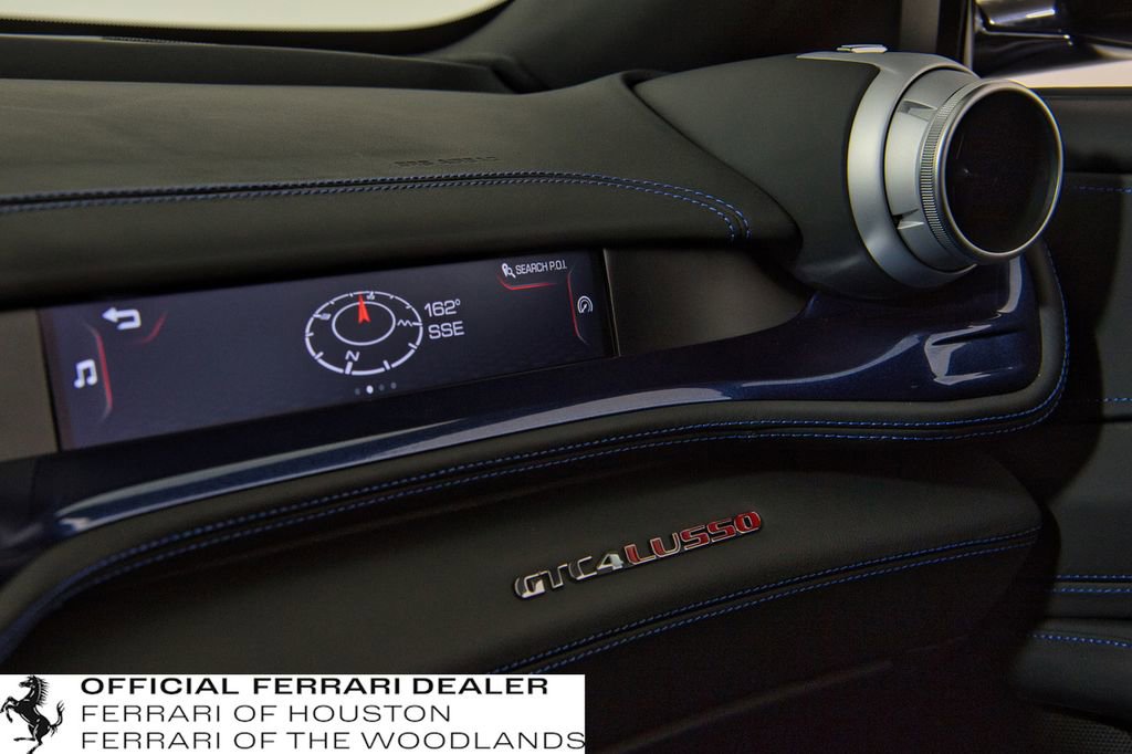 Used 2018 Ferrari GTC4Lusso image 21