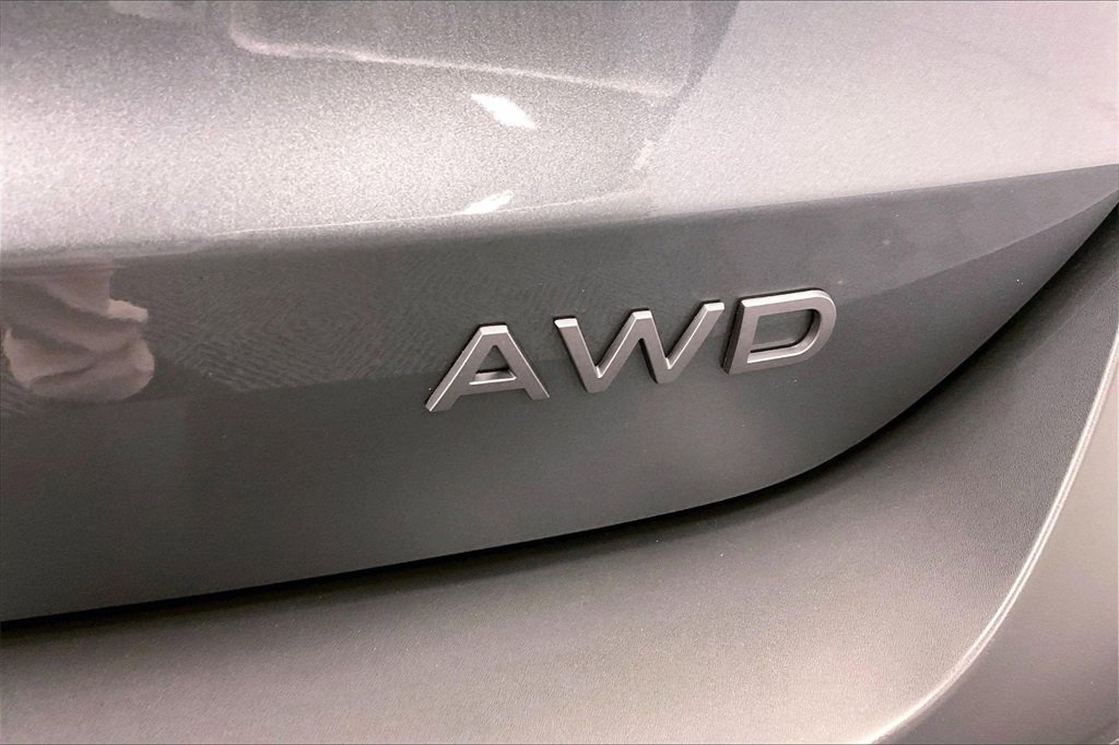 Certified 2025 Nissan Kicks S image 7