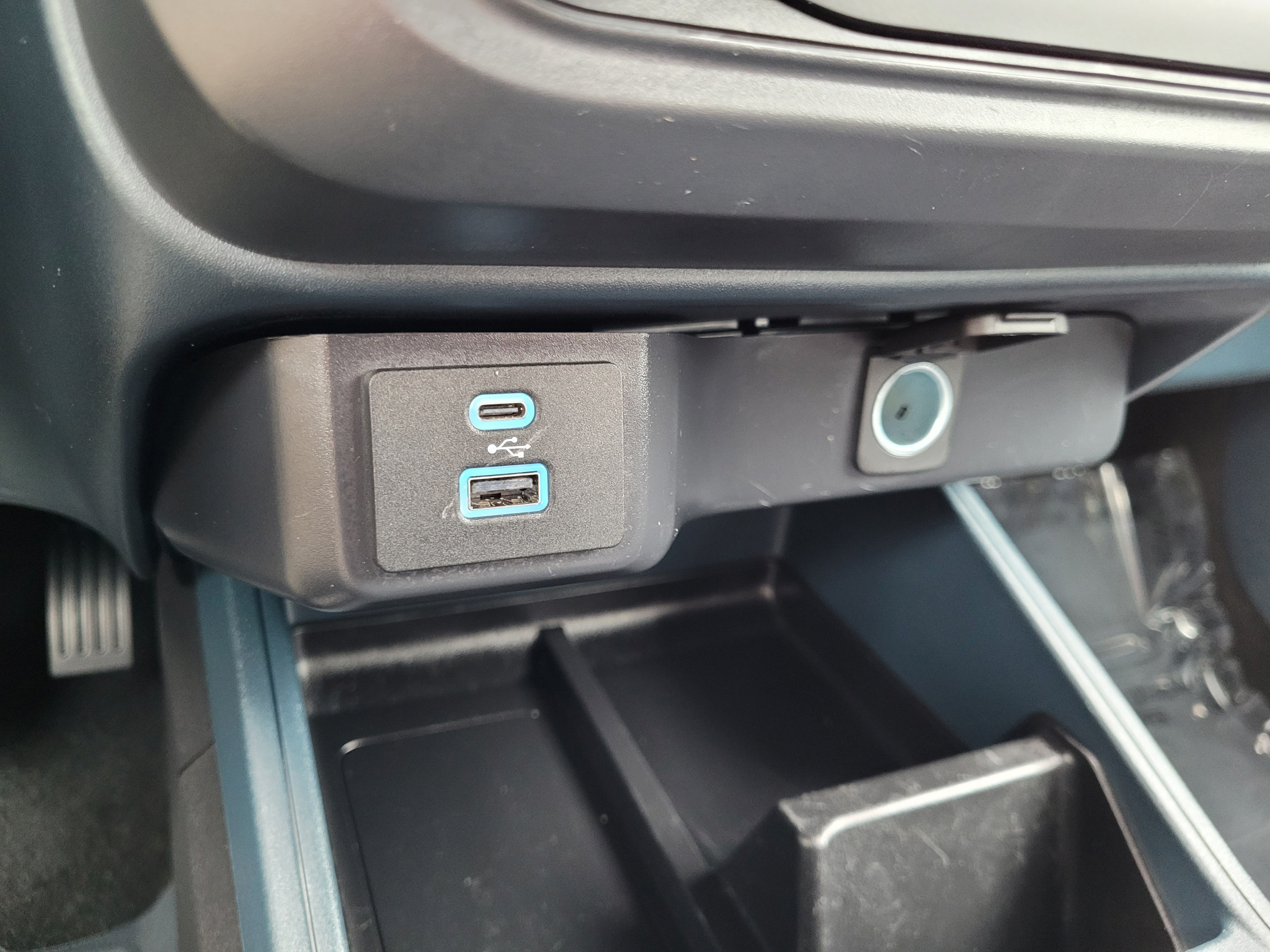 Certified 2024 Ford Maverick XL FWD image 25